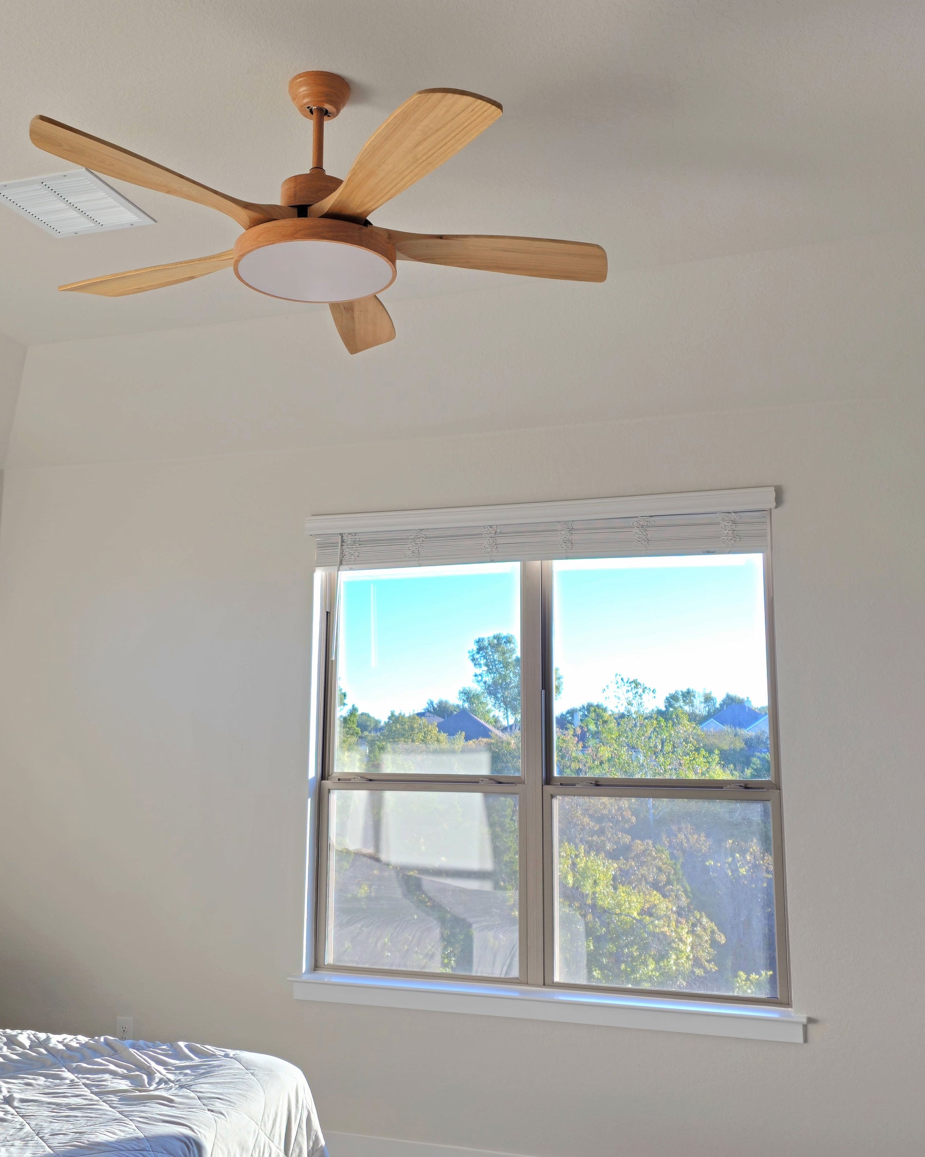 Homevator Scandi Reversible Ceiling Fan with Light-HV5002